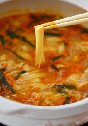 キムチうどん-レシピのメイン写真
