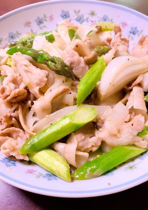 簡単！アスパラと豚バラのゴマドレ炒め-レシピのメイン写真