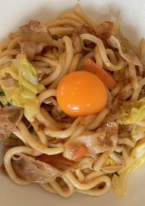 焼きうどんdeカレボナーラ-レシピのメイン写真