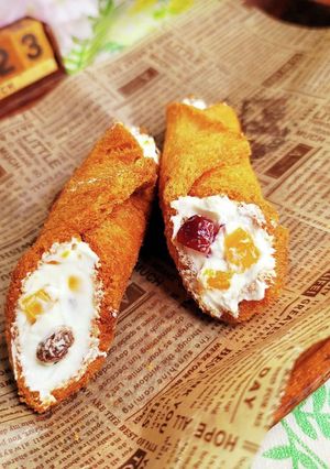 食パンとヨーグルトで簡単カンノーリ風☆-レシピのメイン写真