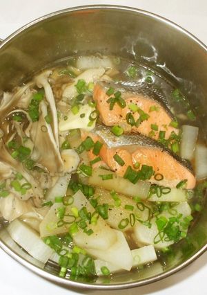 鮭と大根のバター風味煮物♪簡単漢方薬膳-レシピのメイン写真