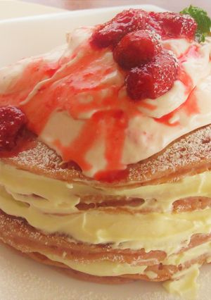 〖 いちごとチーズクリームのパンケーキ〗-レシピのメイン写真