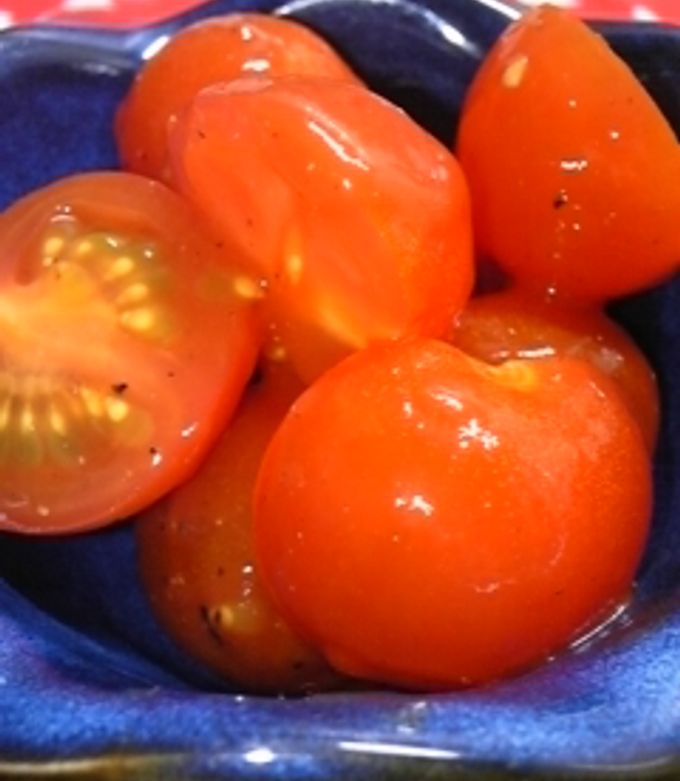 プチトマトをトマトであえた？マリネ by あみけけ 【クックパッド