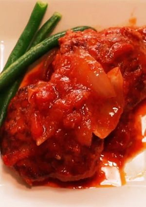 玉ねぎのみじん切りナシ!煮込みハンバーグ-レシピのメイン写真