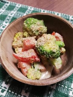 ブロッコリーとトマトのごまサラダ-レシピのメイン写真