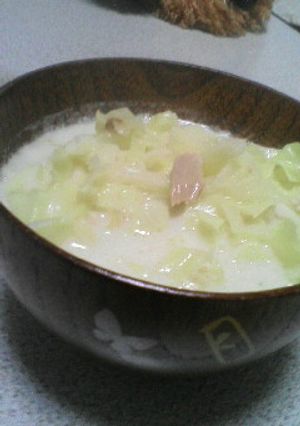 小さくなったキャベツでミルクスープ-レシピのメイン写真