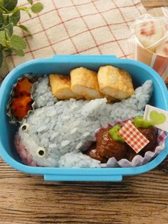 ジンベエザメのデコおにぎり-レシピのメイン写真