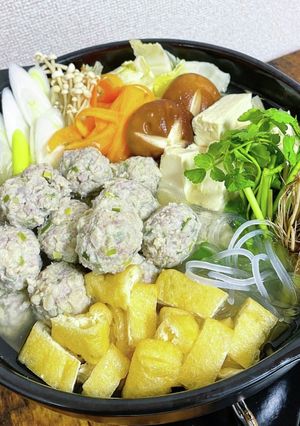 薄切り肉消費！簡単♪レンコン入り豚団子鍋-レシピのメイン写真
