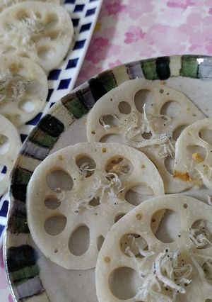 カルシウム♪蓮根のしらすチーズ焼き-レシピのメイン写真