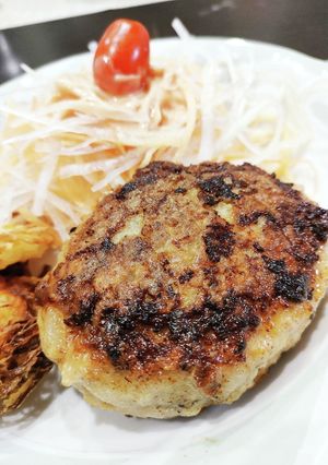 カリッとジュワ～っとハンバーグ-レシピのメイン写真