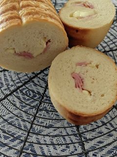 【ヘルシー】チーズベーコンのラウンドパン-レシピのメイン写真