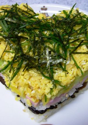押し寿司のサラダ寿司バージョンです♪♪-レシピのメイン写真