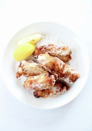 ジュワっと柔らか【塩麹手羽揚げ】唐揚げ-レシピのメイン写真