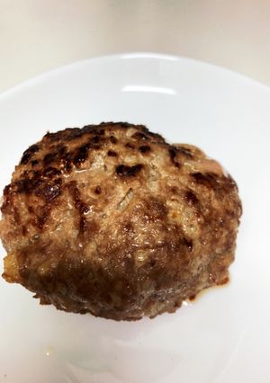 パパの肉汁たっぷりハンバーグ-レシピのメイン写真