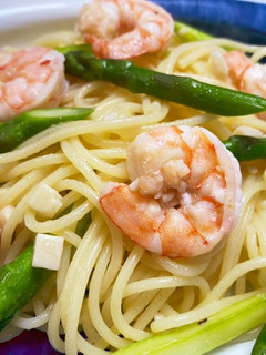 彩り鮮やかアスパラとエビのペペロンチーノ-レシピのメイン写真