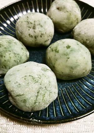 ミコおばちゃんの米粉、美味しいヨモギ団子-レシピのメイン写真