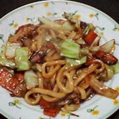 รูปของ 野菜炒めバター醤油焼きうどん