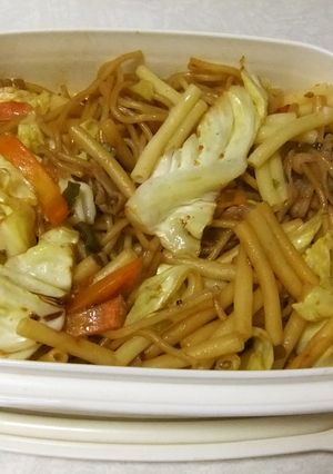 焼きそばのかさ増し♫マカロニ入り-レシピのメイン写真