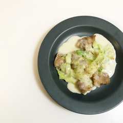 รูปของ ほっこり温まる☆豚肉とキャベツのミルク煮
