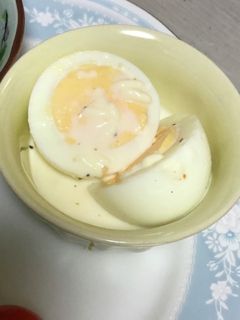 簡単おつまみ ゆで卵のウフマヨソース掛け-レシピのメイン写真