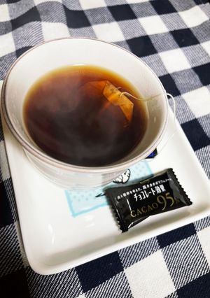 私の朝食☆高カカオチョコと紅茶かコーヒー-レシピのメイン写真