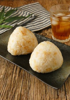 大豆ミートの味噌そぼろおにぎり-レシピのメイン写真