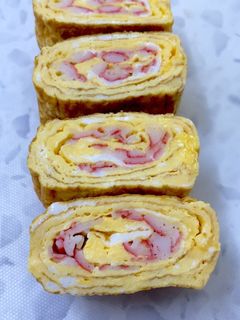 端までカニカマ入り玉子焼き^^-レシピのメイン写真