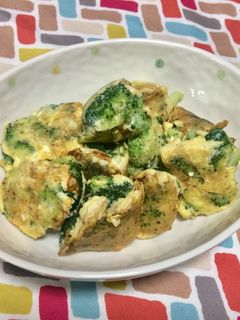 超簡単☆ピカタ風ブロッコリーのたまご焼き-レシピのメイン写真