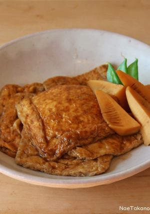 こおろぎ出汁で炊いた、ジューシー油揚げ-レシピのメイン写真