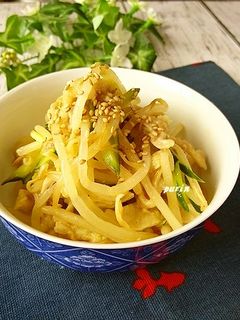 おつまみにも♪鶏皮ともやしの豆板醤和え-レシピのメイン写真