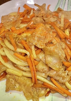 ニンジンと豚バラ肉の焼きうどん-レシピのメイン写真