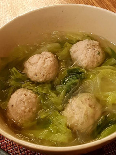 春キャベツと鶏団子のスープ(o^^o)♪-レシピのメイン写真