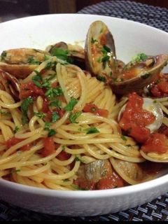 ボンゴレ・ロッソ クリーム仕立て♪ by りゅうくん大好き