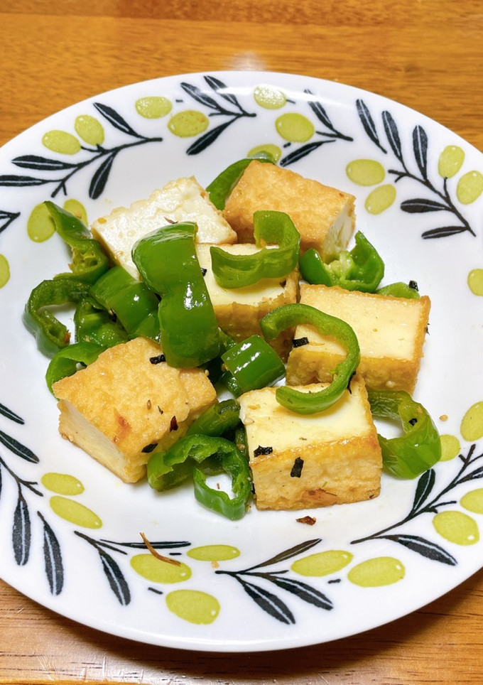 厚揚げとピーマンのふりかけ炒め-レシピのメイン写真