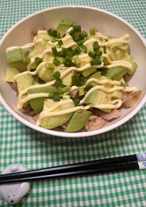 簡単☆お手軽アボカド豚丼♩-レシピのメイン写真