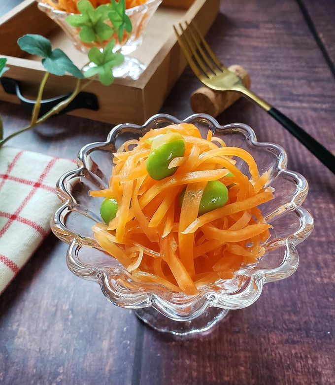 彩りプラス♪にんじんと枝豆のだし和え by こはるスマイルごはん