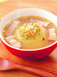 甘くてトロトロ♪新玉ねぎの丸ごとスープ-レシピのメイン写真
