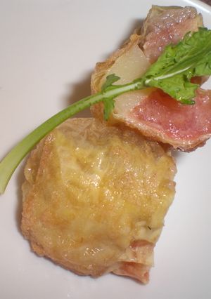 トマトとサーモンの湯葉巻き揚げ-レシピのメイン写真