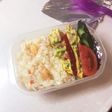 えびピラフとブロッコリーオムレツ弁当