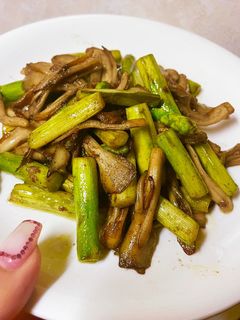 調味料2つ!!アスパラと舞茸の炒め物-レシピのメイン写真
