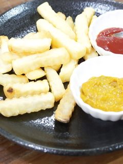 フライドポテトの2種ソース添え-レシピのメイン写真