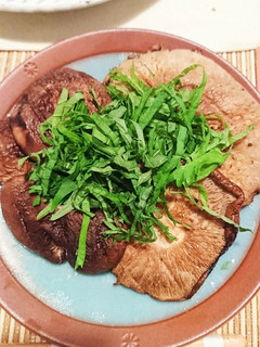 椎茸のガーリック焼き!大葉たっぷり-レシピのメイン写真