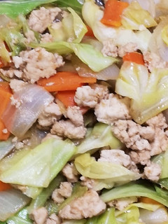 鶏ひき肉とキャベツのオイスターソース炒め-レシピのメイン写真