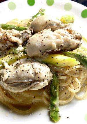 牡蠣とアスパラのホワイトソースパスタ-レシピのメイン写真