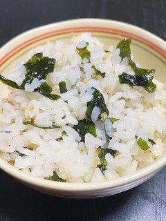 おにぎりでも美味しい味付け☆わかめご飯-レシピのメイン写真