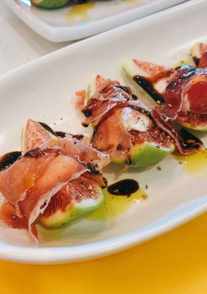 いちじくと生ハム、ヤギのチーズサラダ-レシピのメイン写真