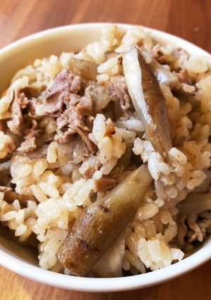 超簡単！牛肉とゴボウの炊き込みご飯-レシピのメイン写真
