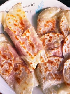 餃子の皮で!簡単チーズベーコンサンド♡-レシピのメイン写真