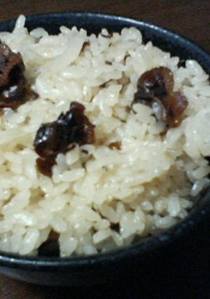 缶詰でらくらく♪赤貝の炊き込みご飯-レシピのメイン写真