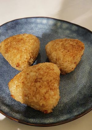 カリッふわっノンフライヤーで焼きおにぎり-レシピのメイン写真